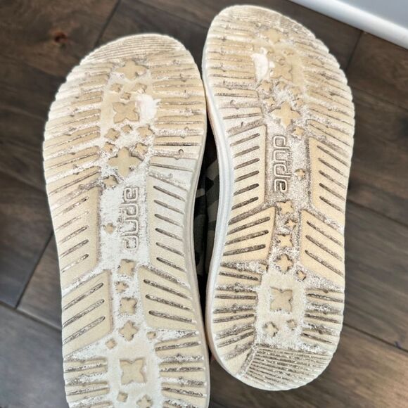 Hey Dude Wendy Grey Green Camo Lace Up Lightweight Shoes - Size 6 - EUC - Picture 5 of 8